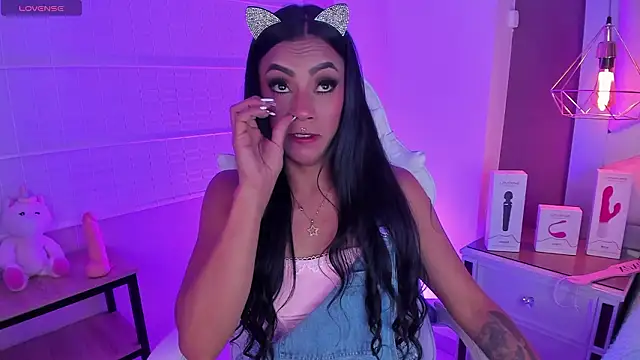 Amber villalobos  online show from 03/05/26, 02:07