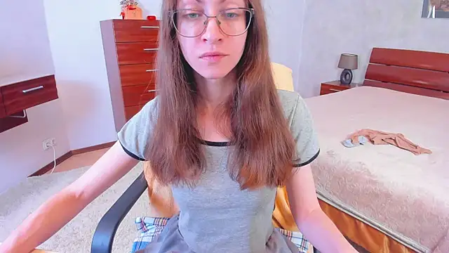 Pantyhose Mila online show from 02/17/26, 08:15