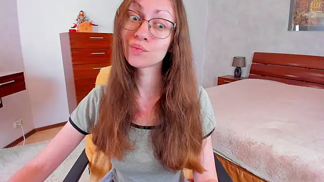 Pantyhose Mila online show from 06/28/26, 08:15