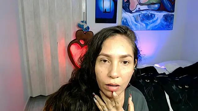 naihroby online show from 04/11/26, 05:23