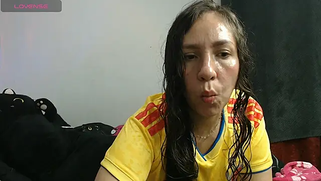 Snapshot of naihroby chatting on 07/04/26, 02:07 naihroby online show from 07/04/26, 02:07