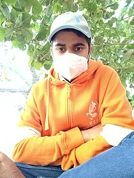 Ishan003 online show from 12/14/25, 01:11