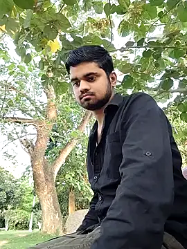 Snapshot of Ishan003 chatting on 05/12/26, 12:41 Ishan003 online show from 05/12/26, 12:41