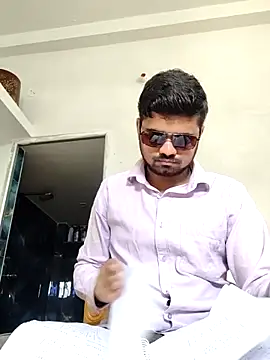 Snapshot of Ishan003 chatting on 06/01/26, 04:25 Ishan003 online show from 06/01/26, 04:25