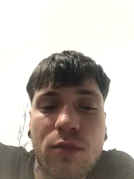 Snapshot of Skuty24 chatting on 11/23/25, 04:51 Skuty24 online show from 11/23/25, 04:51