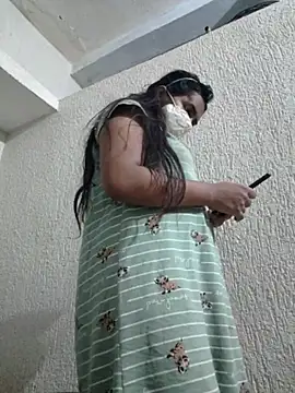 Priya Strip online show from 05/20/26, 01:34