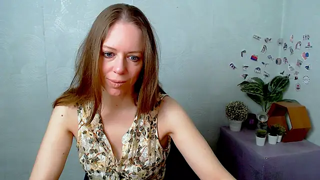 Snapshot of GloriaSi_ chatting on 04/28/26, 05:01 GloriaSi online show from 04/28/26, 05:01