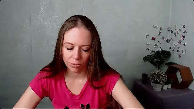 Snapshot of GloriaSi_ chatting on 06/02/26, 02:46 GloriaSi online show from 06/02/26, 02:46