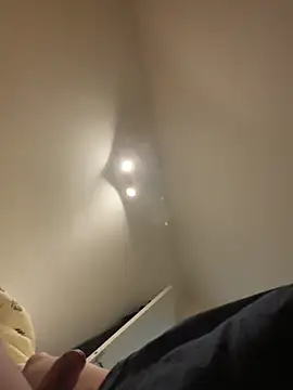  t0ni0  online show from 04/19/26, 09:41