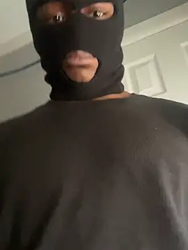 sneakylink13   online show from 02/10/25, 09:15