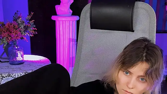 LolaAsmus online show from 02/12/25, 10:46