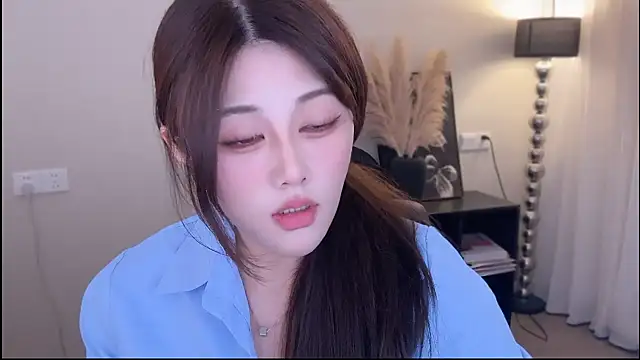 Strawberrybabyy1 online show from 11/22/25, 04:33