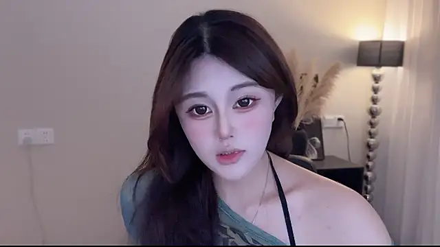 Strawberrybabyy1 online show from 01/12/26, 03:50