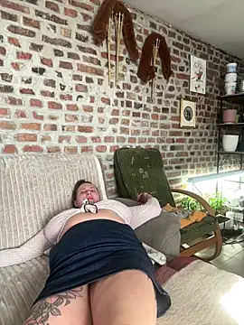 Snapshot of Yanacool007 chatting on 03/03/26, 12:44 Yanacool007 online show from 03/03/26, 12:44