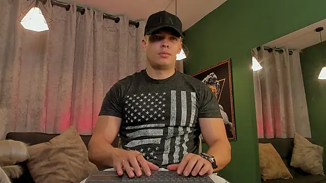Snapshot of Jake_Tylerr_ chatting on 04/10/26, 06:23 Jake Tylerr online show from 04/10/26, 06:23