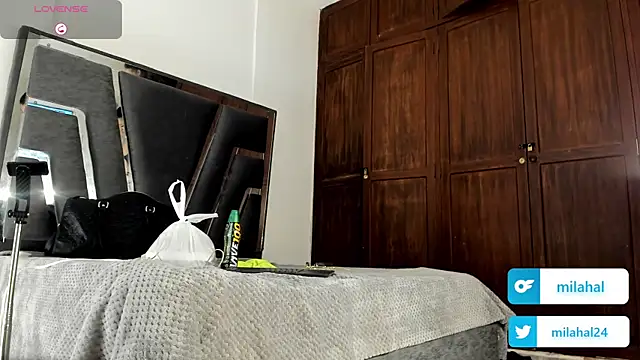 MilaHal  online show from 01/09/26, 07:15