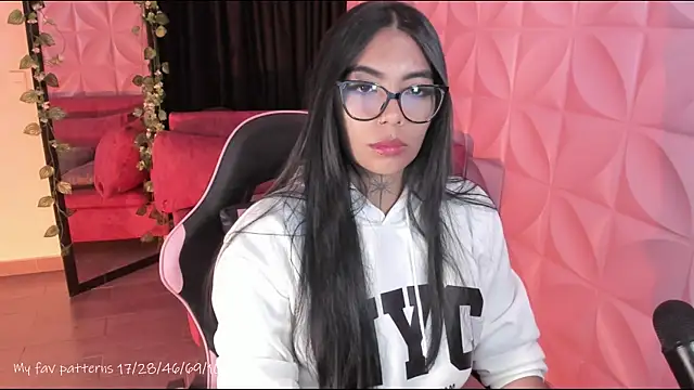 NattGomez online show from 04/17/26, 03:20