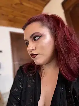 Snapshot of Niki_Monroe chatting on 12/25/24, 06:09 Niki Monroe online show from 12/25/24, 06:09