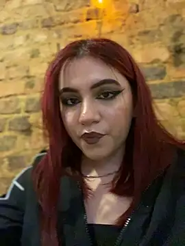 Snapshot of Niki_Monroe chatting on 12/29/24, 06:27 Niki Monroe online show from 12/29/24, 06:27