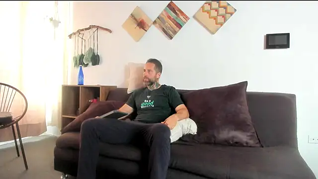 Antoniohot2024 online show from 05/05/26, 01:52