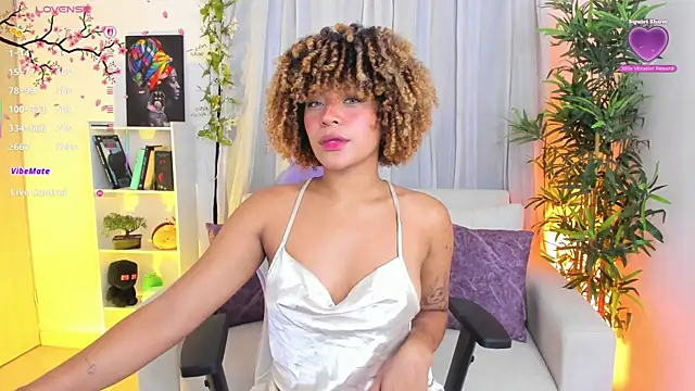 Snapshot of natty_romanof_18 chatting on 07/24/26, 11:52 natty romanof 18 online show from 07/24/26, 11:52