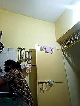 heenage online show from 03/16/25, 04:56