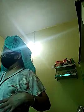 heenage online show from 03/30/26, 02:45