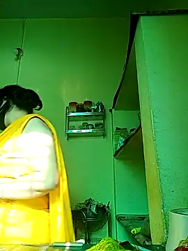 heenage online show from 04/12/26, 02:49