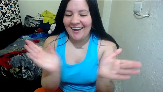 Snapshot of shopyymessyy chatting on 06/08/26, 11:27 shopyymessyy online show from 06/08/26, 11:27