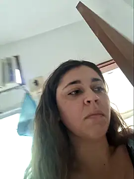 luuhcat09 online show from 11/18/25, 10:41