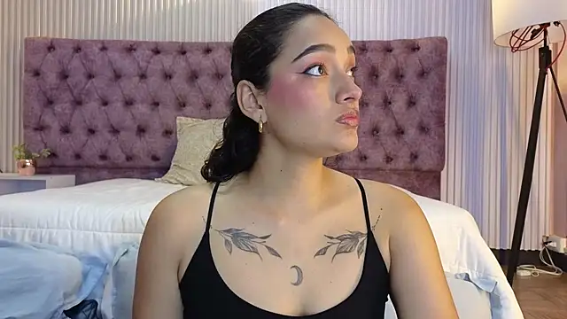 EMILYY FOXY online show from 12/03/25, 07:01