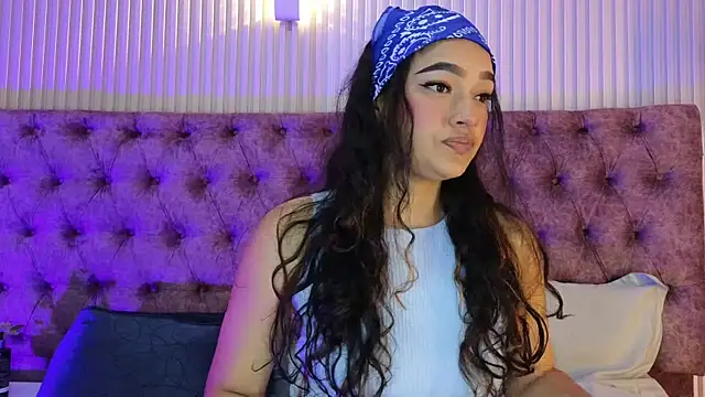 EMILYY FOXY online show from 02/17/26, 06:58