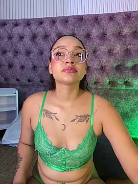 EMILYY FOXY online show from 05/31/26, 07:04