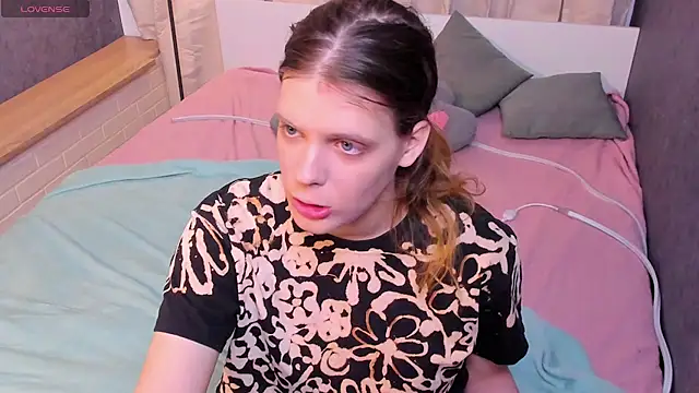 KIKI Krash online show from 03/15/26, 10:43