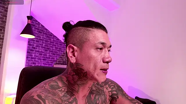 Dantesuarez28 online show from 04/14/26, 03:01