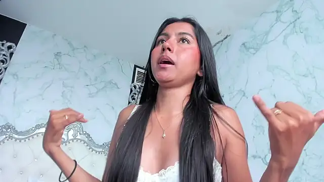 Emmy Cute18 online show from 10/14/25, 02:51