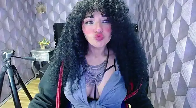 Sofiacowperx online show from 02/08/25, 02:27