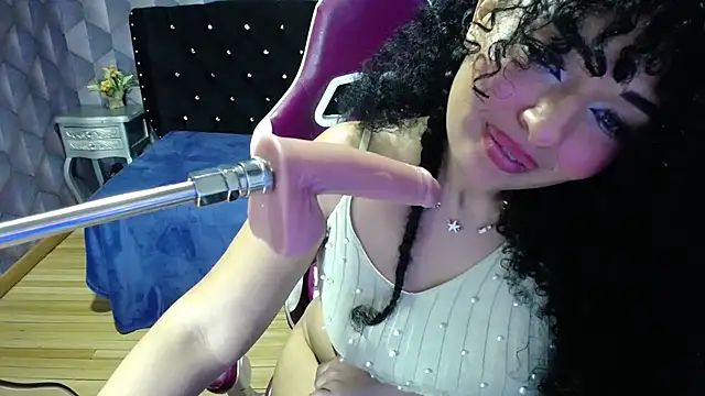 Sofiacowperx online show from 02/11/25, 07:05