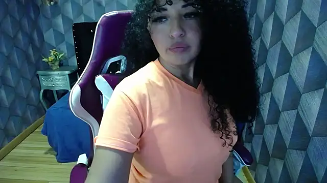 Sofiacowperx online show from 02/13/25, 03:56