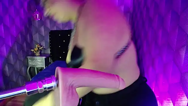 Sofiacowperx online show from 02/18/25, 07:09