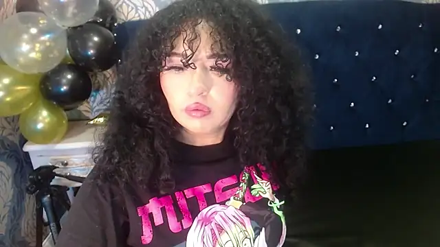 Sofiacowperx online show from 04/01/26, 12:28