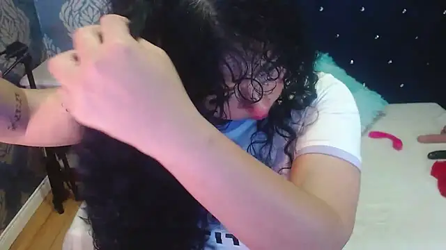 Snapshot of Sofiacowperx chatting on 07/13/26, 07:27 Sofiacowperx online show from 07/13/26, 07:27