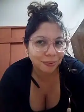 Carliina Soussa online show from 04/16/26, 02:12