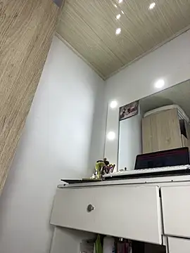 Abigail Cowen online show from 02/25/25, 12:34