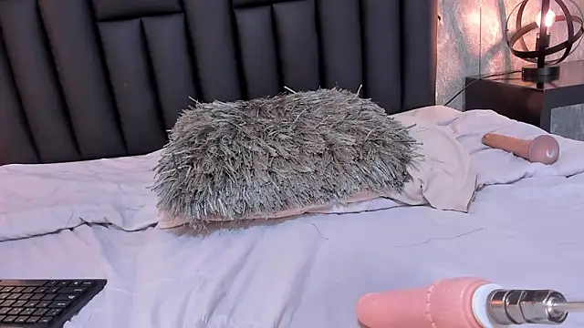 laura smith33 online show from 02/06/25, 05:30