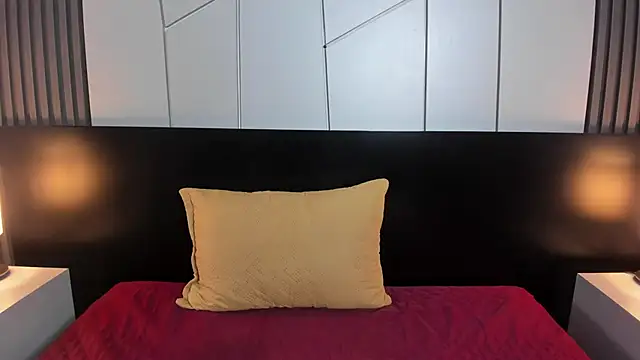 liz goth online show from 01/15/25, 12:36