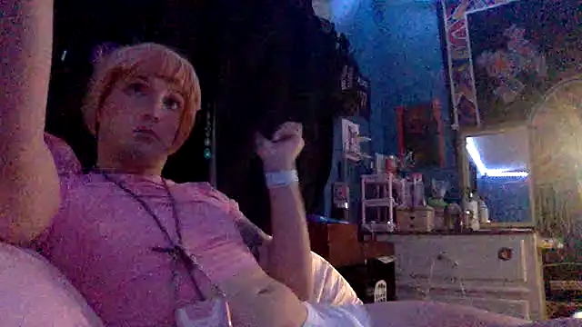 Snapshot of xdelilahz chatting on 03/12/25, 09:23 xdelilahz online show from 03/12/25, 09:23