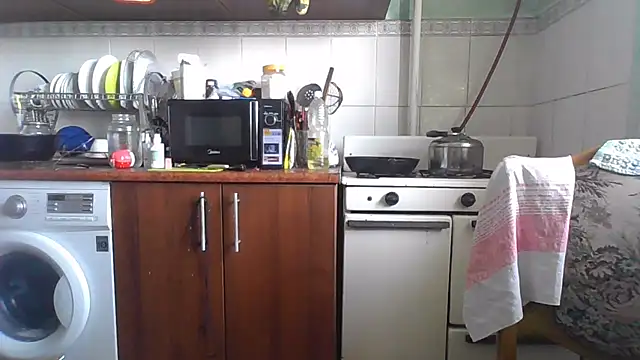 MikaKors online show from 02/01/25, 05:49