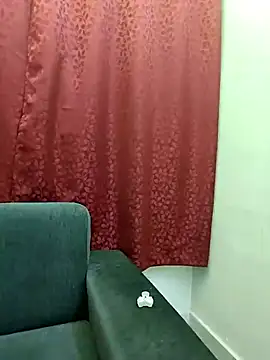 Cute Kritika online show from 10/28/25, 04:16