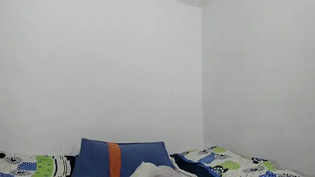 Nathaly love96 online show from 12/19/24, 01:18